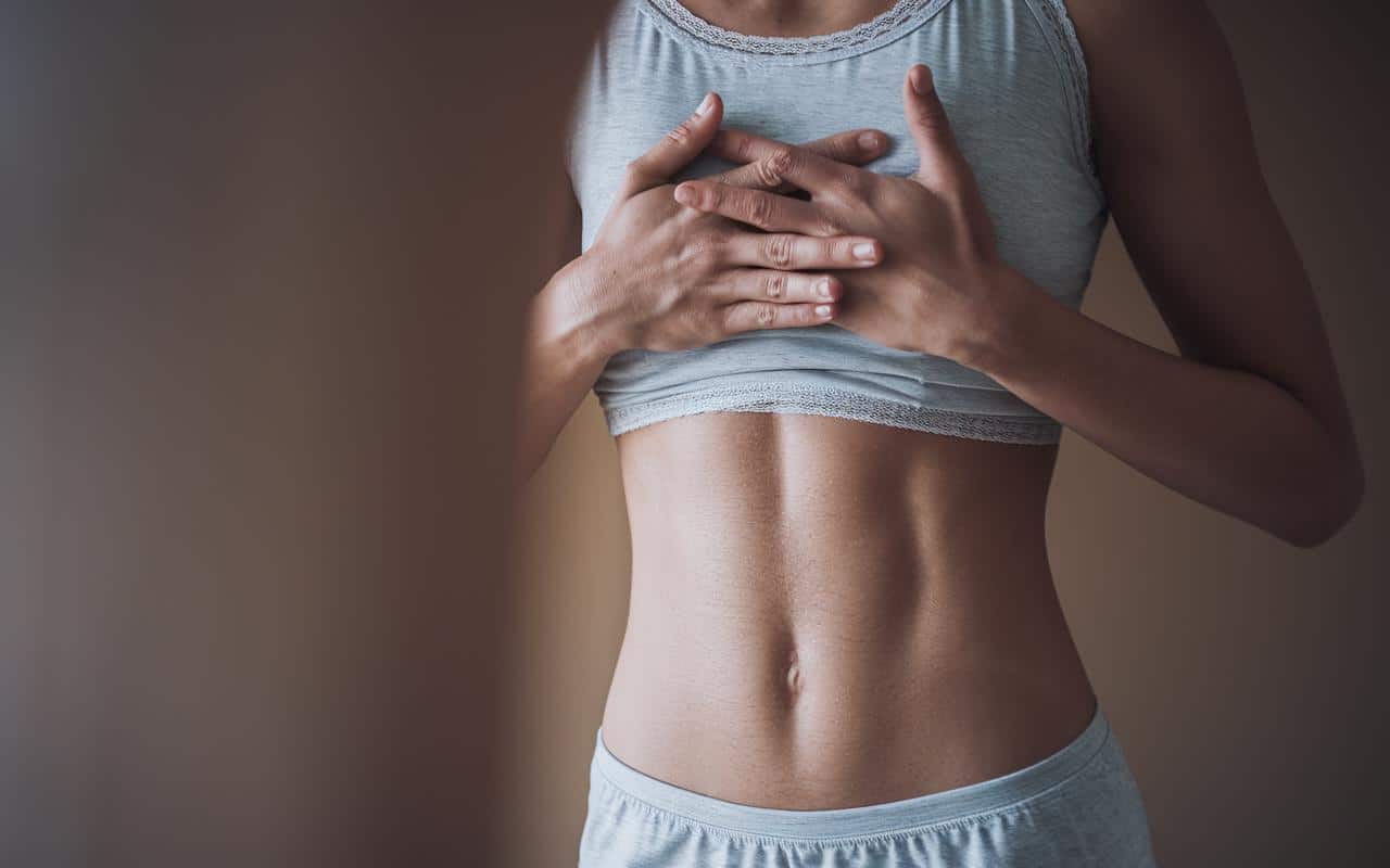 Auf Wiedersehen Kohle, diese super effiziente Pflanze zum Abschwellen des Bauches ist das am besten gehütete Geheimnis der Models